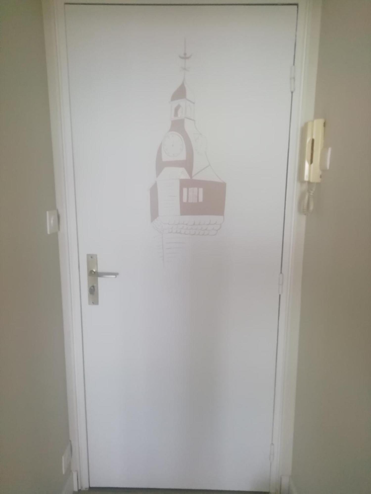 Apartment Face A La Stationnement Privatif *