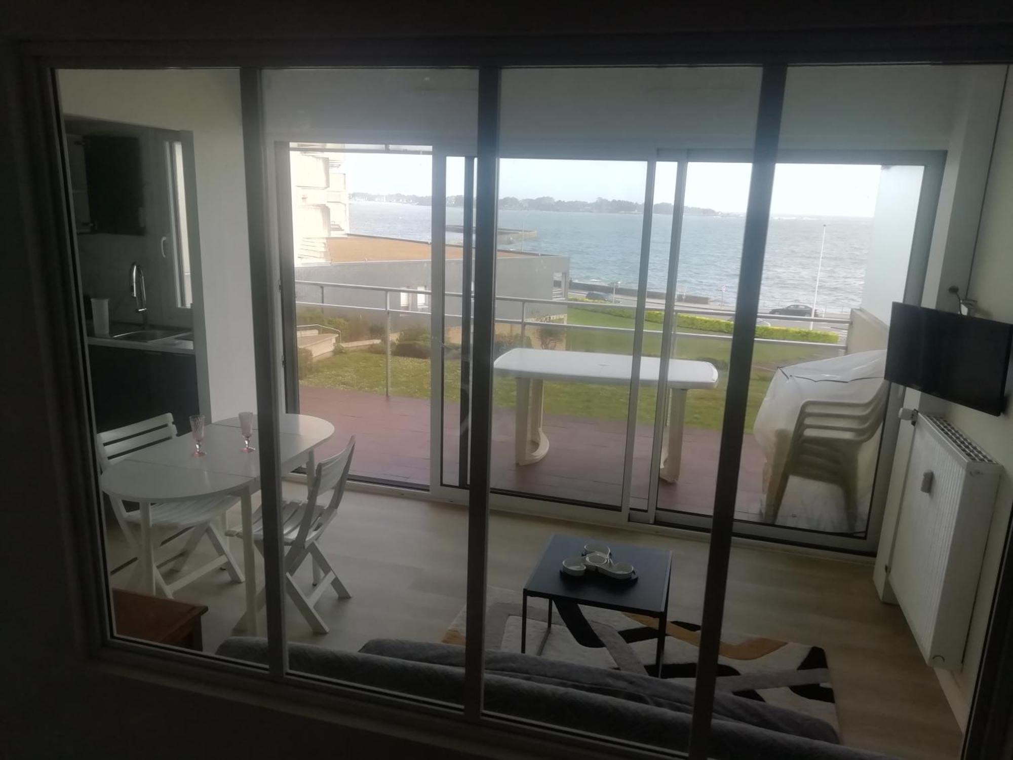 Apartment Face A La Stationnement Privatif *